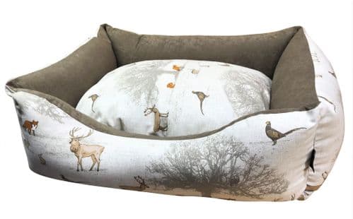Dog Bed Country Wildlife Settee 84cm x 69cm