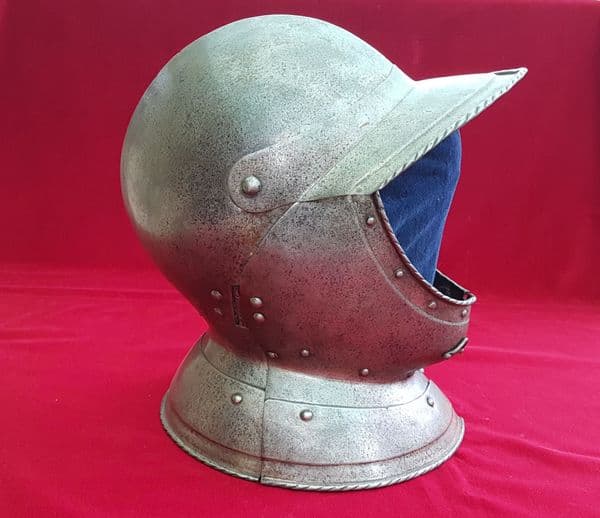* X X X  SOLD X X X  A rare and fine Burgonet helmet. English Civil War era. Ref 9282.