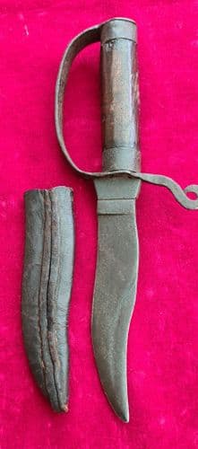 A Rare American Civil War era dagger or fighting Bowie style knife. Very good Condition. Ref 3702.