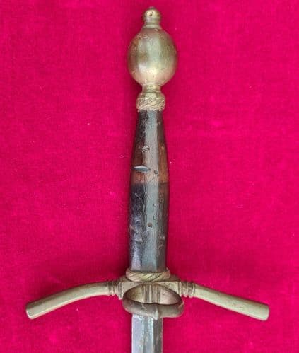 A rare Medieval Main-Gauche left-hand dagger  FOR SALE. 17th century. Ref 3467