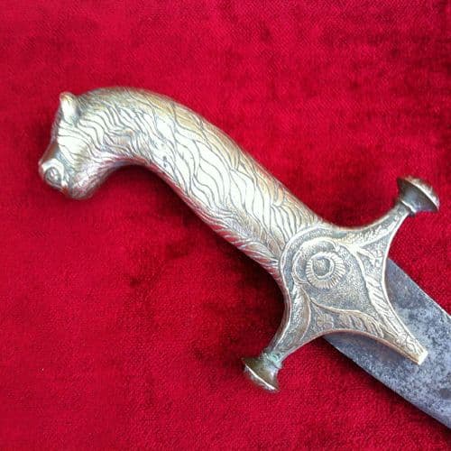 X X X SOLD X X  A rare Indian sword with a bronze hilt and Tigers head Pommel. Curved blade with a  very interesting circular cartouche. Ref 7330.
