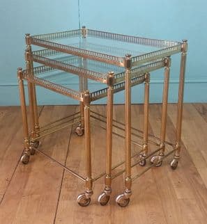 French drinks trolley nest