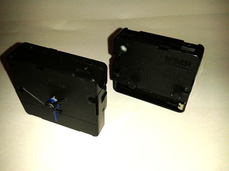 Quartz alarm clock movement with hands long 14mm shaft AML 014