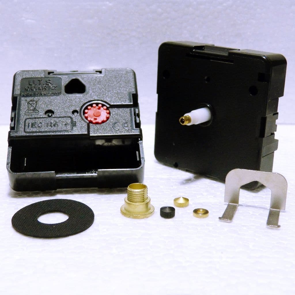 Quartz UTS reversing clock movement backward mechanism