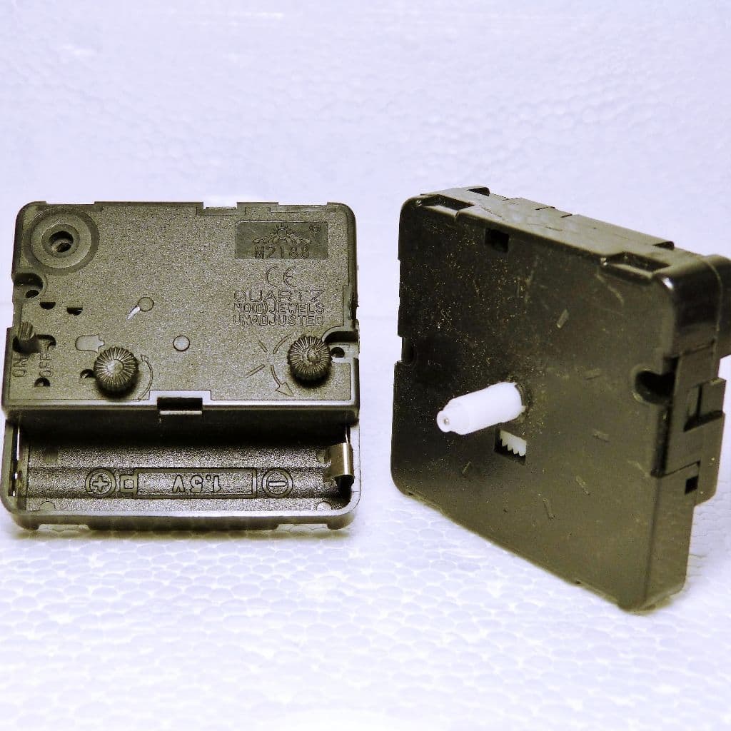 Replacement Quartz alarm clock movement 14mm threadless shaft