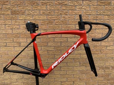Ridley Fenix SLiC Disc Brake Carbon Road Bike Frameset / Integrated Bars - Stem Red / Black