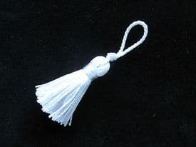 10 small white wedding decoration tassels - Mini craft embellishments trim