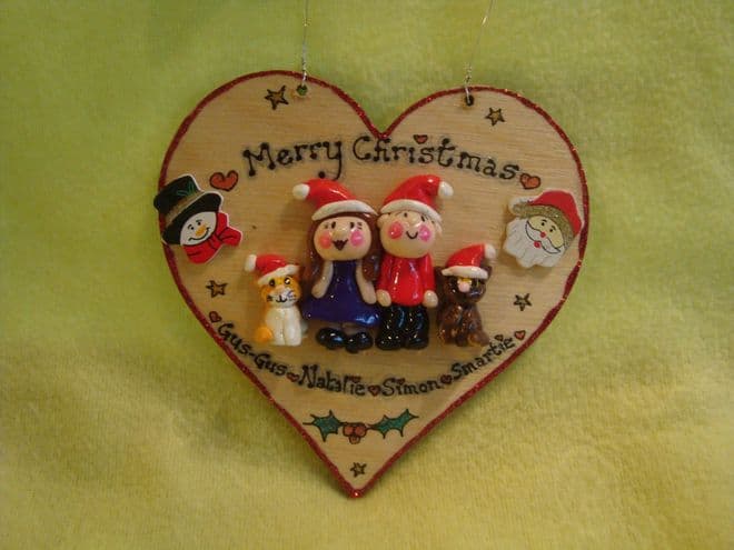 4 CHARACTER Christmas Themed FAMILY Heart 12 x 12 cm Decoration UNIQUE GIFT