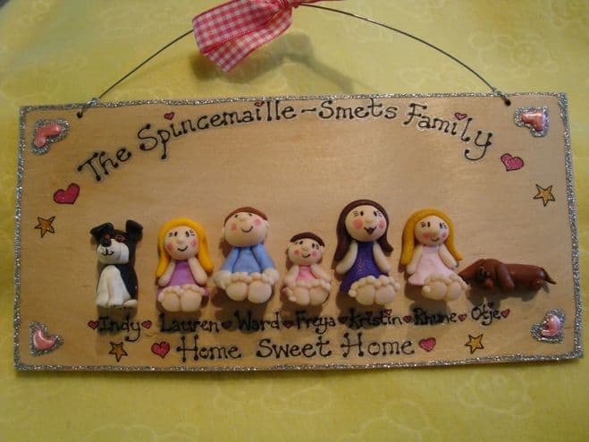 7 CHARACTER 3D PERSONALISED FAMILY SIGN HANDMADE PERSONALISED & UNIQUE PLAQUE OOAK