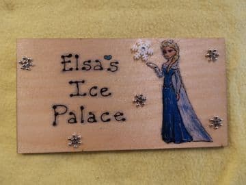 Frozen Queen Elsa Large Children's Personalised Wooden Sign, 9.5 x 4 inches Suitable for Any Occasion Unique Any Phrasing bedroom, playhouse etc