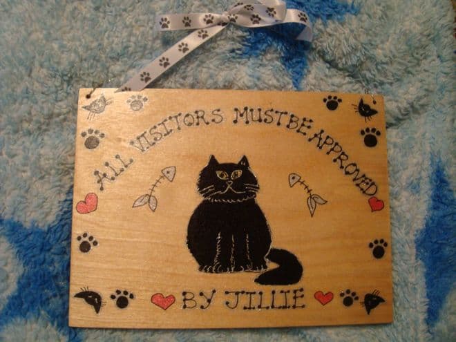 Personalised Cat Kitten Kennel Bed Run House Wooden Sign Personalised Any Breed /Colouration Phrasing 7x 5 inches (1)